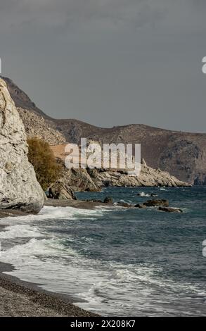 Felsiger Strand auf Kreta Stockfoto