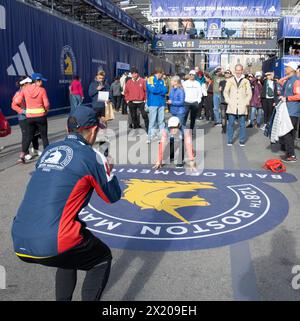 Boston, Massachusetts, USA 15. April 2024 die Ziellinie des Boston Marathons 128 am 15. April 2024 im Copley Square, Boston, Massachusetts, USA. Stockfoto