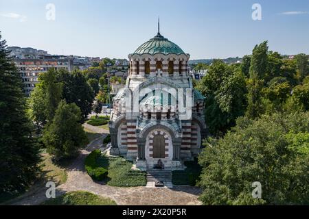 Aus der Vogelperspektive auf St.. Georg der Erobererkapelle Mausoleum, Pleven, Pleven, Bulgarien, Europa Stockfoto