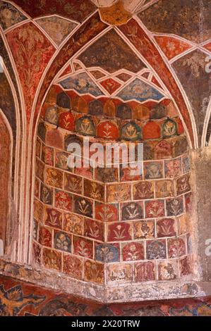 Decke von Chini Ka Rauza, Agra, Uttar Pradesh, Indien Stockfoto