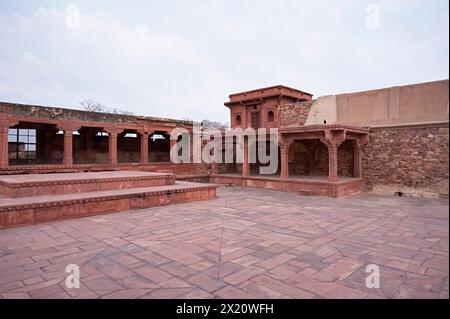 Alte Gebäude in der Nähe von Diwan-i-Khas, Fatehpur Sikri, Uttar Pradesh, Indien Stockfoto