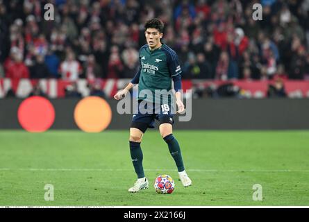 München, Deutschland. April 2024. Takehiro Tomiyasu (18) von Arsenal in Aktion während des UEFA Champions League-Viertelfinales des Fussballspiels zwischen Bayern München und Arsenal in der Allianz Arena in München, Deutschland, 17. April 2024. Quelle: Takamoto Tokuhara/AFLO/Alamy Live News Stockfoto