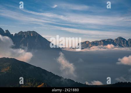 Geissler Group und Seceda im Herbst, Gröden, Bozen, Südtirol, Italien Stockfoto