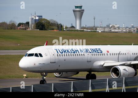 Turkish Airlines Airbus A321-231 auf dem Flughafen Birmingham, Großbritannien (TC-JSR) Stockfoto