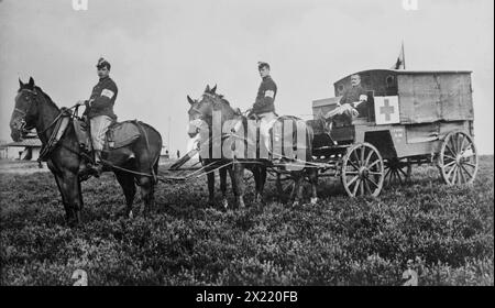 Belgischer Krankenwagen zwischen 1915 und 1920. Stockfoto