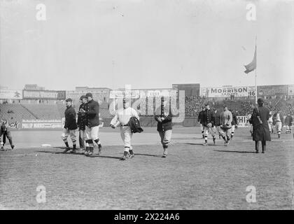 Riesen gehen ins Feld; John McGraw Leads, New York, NL (Baseball), 1911. Stockfoto