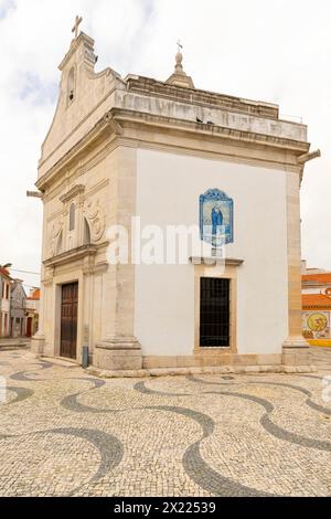 St. Goncalinho Kirche. Malerische und wunderschöne Kleinstadt Aveiro in Portugal. Eine berühmte portugiesische Stadt, die für ihren Fluss und ihre Kanäle bekannt ist. Aveiro ist die Kappe Stockfoto