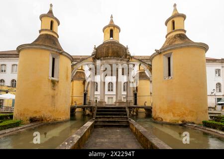 Der Jardim da Manga oder Kloster von Manga, ist ein wunderschönes Renaissancewerk mit Brunnen, das sich in der Nähe des Santa Cruz Klosters in Co. Befindet Stockfoto