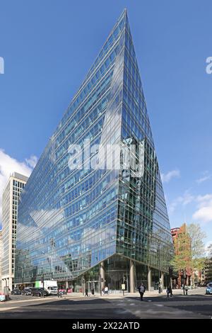 62 Buckingham Gate, ein neues verglastes Bürogebäude an der Victoria Street, London. Eröffnet 2013, Architekt Pelli Clarke & Partners. Stockfoto