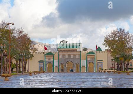 Fès, Marokko – Januar 202019: Dar al-Makhzen (arabisch دار المخزن) oder Palais Royale (arabisch القصر الملكي) ist ein königlicher Palast des alaouitischen Sultans Stockfoto