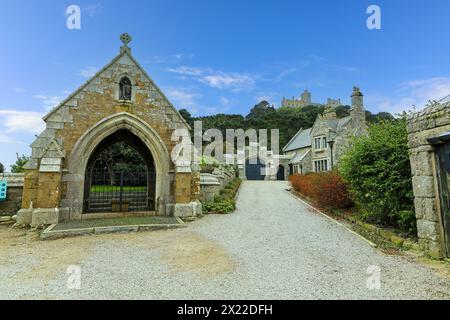 Die Church of St Michael & All Angels auf St. Michael's Mount, einer Gezeiteninsel in Mount's Bay, Marazion, Penzance, Cornwall, England, Vereinigtes Königreich Stockfoto