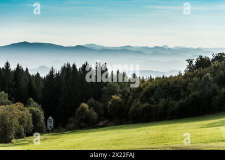 Blick auf das Rheintal und die Schweizer Jura, Rickenbach, Hotzenwald, Südschwarzwald, Schwarzwald, Baden-Württemberg, Deutschland Stockfoto