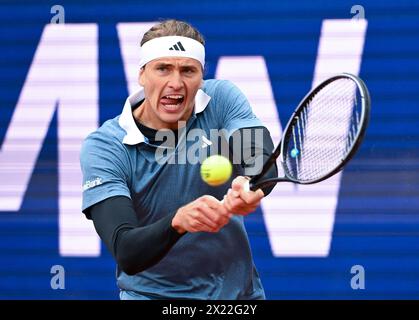 München, Deutschland. April 2024. Tennis: ATP Tour - München, Singles, Männer, Viertelfinale. Zverev (Deutschland) - Garin (Chile). Alexander Zverev in Aktion. Quelle: Sven Hoppe/dpa/Alamy Live News Stockfoto