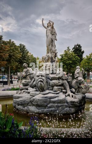UNESCO-Weltkulturerbe „die wichtigen Kurstädte Europas“, Undine-Brunnen im Kurpark, Baden bei Wien, Niederösterreich, Österreich, E Stockfoto