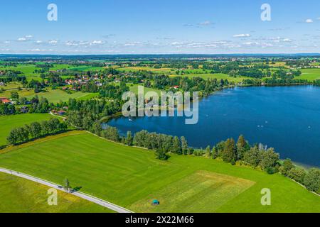 Ausblick auf den Staffelsee in Oberbayern südlich der Gemeinde Uffing die Region Uffing am Staffelsee an einem herrlichen Sommertag von Uffing am Staffelsee Stockfoto