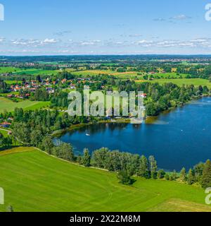 Ausblick auf den Staffelsee in Oberbayern südlich der Gemeinde Uffing die Region Uffing am Staffelsee an einem herrlichen Sommertag von Uffing am Staffelsee Stockfoto