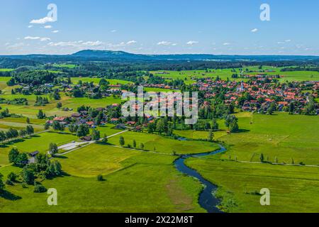 Ausblick auf den Staffelsee in Oberbayern südlich der Gemeinde Uffing die Region Uffing am Staffelsee an einem herrlichen Sommertag von Uffing am Staffelsee Stockfoto