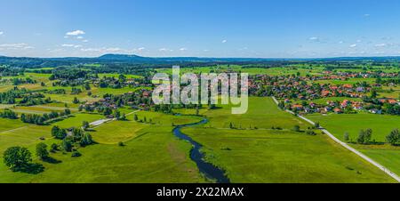 Ausblick auf den Staffelsee in Oberbayern südlich der Gemeinde Uffing die Region Uffing am Staffelsee an einem herrlichen Sommertag von Uffing am Staffelsee Stockfoto