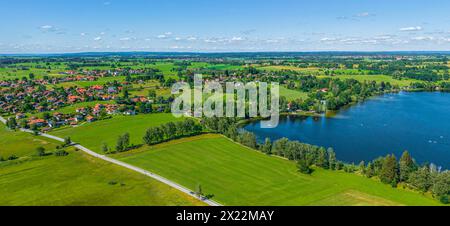 Ausblick auf den Staffelsee in Oberbayern südlich der Gemeinde Uffing die Region Uffing am Staffelsee an einem herrlichen Sommertag von Uffing am Staffelsee Stockfoto