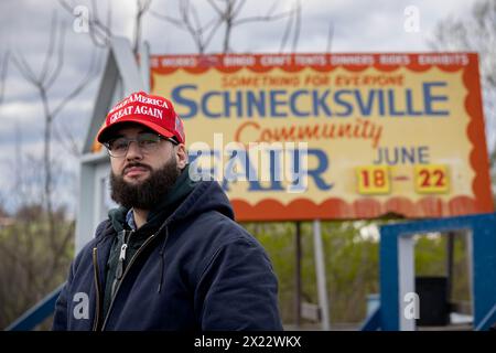 SCHNECKSVILLE, PENNSYLVANIA - 13. APRIL: Anhänger des ehemaligen Präsidenten Trump nehmen am 13. April 2024 an einer Wahlkampfkundgebung in Schnecksville, Pennsylvania Teil. Trump und der demokratische Präsident Joe Biden sind bei den bevorstehenden Parlamentswahlen im November 2024 die Spitzenkandidaten für das Präsidentenamt. (Foto: Michael Nigro/SIPA USA) Stockfoto