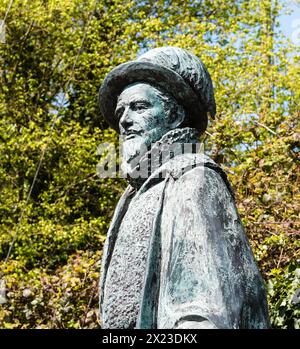 Statue von Sir Walter Raleigh in East Budleigh. Stockfoto