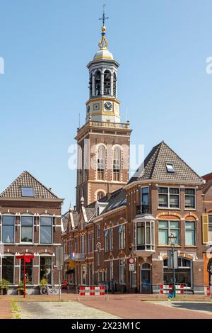 Neuer Turm mit Karillon in der Hansestadt Kampen, Overijssel, Niederlande. Stockfoto