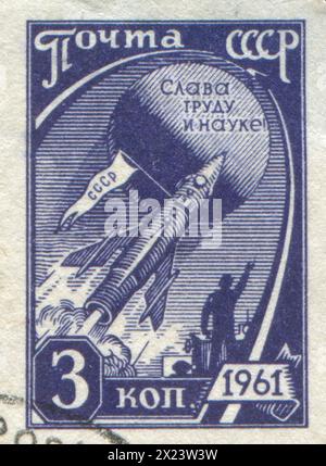 RUSSLAND - CIRCA 1961: Briefmarke gedruckt von Russland, zeigt Weltraumraketen, ca. 1961 Stockfoto