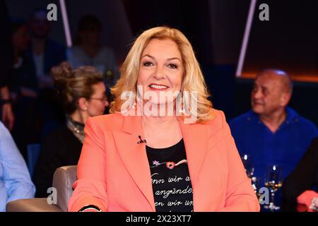 Bettina Tietjen bei der NDR Talk Show am 19.04.2024 in Hamburg Stockfoto