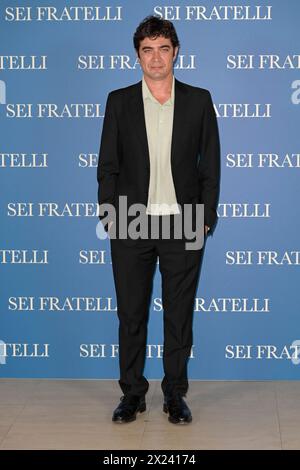 Rom, Italien. April 2024. Riccardo Scamarcio nimmt am Fotoruf des Films "sei fratelli" im Cinema Barberini Teil. Quelle: SOPA Images Limited/Alamy Live News Stockfoto