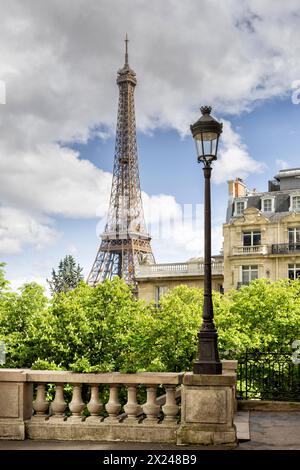 Der Eiffelturm in Paris, Wahrzeichen in der Hauptstadt Frankreichs. Stockfoto