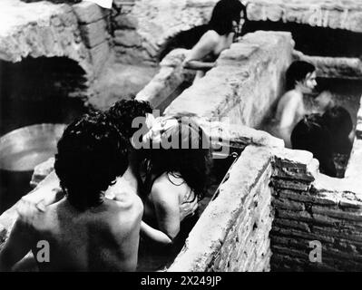 Asylszene aus dem mexikanischen Film La mansión de la locura, veröffentlicht in Großbritannien als The Mansion of Madness und in den USA als Dr. Tarr's Folter Dungeon, Producciones Prisma, 1973 Stockfoto