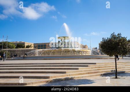 Valletta, Malta, 4. April 2024. Blick auf den Tritonbrunnen im Stadtzentrum Stockfoto