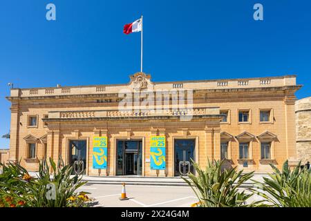 Valletta, Malta, 03. April 2024. Außenansicht der Central Bank of Malta im Stadtzentrum Stockfoto