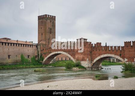 Foto vom Blick auf Verona Italien. Aufgenommen am 1. Mai 2023. Stockfoto