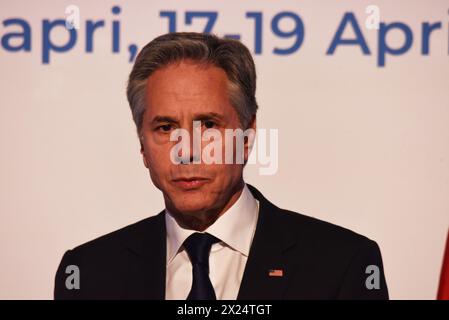 Capri, Kampanien, Italien. April 2024. Antony John Blinken, Außenminister der Vereinigten Staaten, spricht auf der Pressekonferenz bei der Abschlussarbeit am dritten Tag der G7-Außenminister über die Politik, die die Vereinigten Staaten von Amerika und seine Partner zur Deeskalation des Konflikts im Nahen Osten verfolgen werden. (Kreditbild: © Pasquale Gargano/Pacific Press via ZUMA Press Wire) NUR REDAKTIONELLE VERWENDUNG! Nicht für kommerzielle ZWECKE! Quelle: ZUMA Press, Inc./Alamy Live News Stockfoto