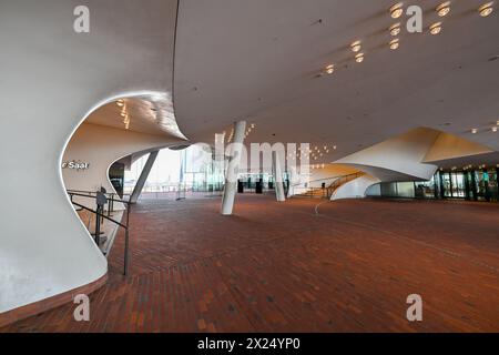 Hamburg, Deutschland - 14. Juli 2023: Elbphilharmonie (Konzertsaal) in Hamburg Stockfoto