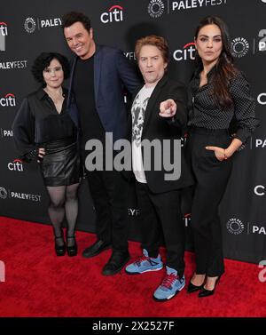 Los Angeles, USA. April 2024. (L-R) Alex Borstein, Seth MacFarlane, Seth Green und Milan Kunis beim PaleyFest LA 2024 - 25. Jahrestag der FAMILIE im Dolby Theatre in Hollywood, KALIFORNIEN am Freitag, den 19. April 2024. (Foto: Sthanlee B. Mirador/SIPA USA) Credit: SIPA USA/Alamy Live News Stockfoto