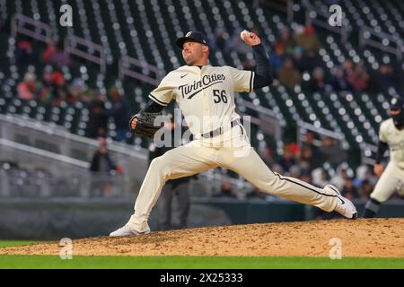 Minneapolis, Minnesota, USA. April 2024. Minnesota Twins Pitcher CALEB THIELBAR (56) während eines MLB-Baseballspiels zwischen den Minnesota Twins und den Detroit Tigers am 19. April 2024 im Target Field in Minneapolis. Detroit gewann mit 5:4. (Kreditbild: © Steven Garcia/ZUMA Press Wire) NUR REDAKTIONELLE VERWENDUNG! Nicht für kommerzielle ZWECKE! Stockfoto