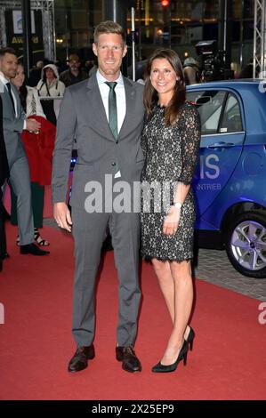 Nicolas Mack und Ann-Katrin Mack bei der Verleihung des 24. Radio Regenbogen Award 2024 in der Europa-Park Arena. Rust, 19.04.2024 *** Nicolas Mack und Ann Katrin Mack bei der Verleihung des 24 Radio Regenbogen Award 2024 in der Europa Park Arena Rust, 19 04 2024 Foto:XF.xKernx/xFuturexImagex regenbogen 4405 Stockfoto