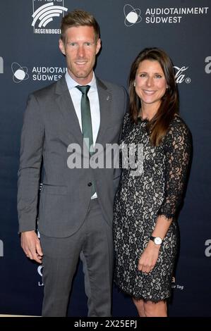 Nicolas Mack und Ann-Katrin Mack bei der Verleihung des 24. Radio Regenbogen Award 2024 in der Europa-Park Arena. Rust, 19.04.2024 *** Nicolas Mack und Ann Katrin Mack bei der Verleihung des 24 Radio Regenbogen Award 2024 in der Europa Park Arena Rust, 19 04 2024 Foto:XF.xKernx/xFuturexImagex regenbogen 4407 Stockfoto