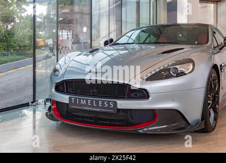 Ein Bild eines silbernen Aston Martin Vanquish S. Stockfoto