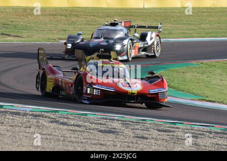 Imola, Italien. April 2024. Sie treffen auf die Free Practice 2 während der FIA World Endurance Championship WEC 6 Hours of Imola Italy 2024 19 April, Imola, Italien Credit: Independent Photo Agency/Alamy Live News Stockfoto