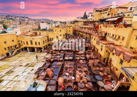 Fes oder Fes, Marokko 20. März 2024: Allgemeine Ansicht der Tannerie Chouara (Chouwara). Stockfoto