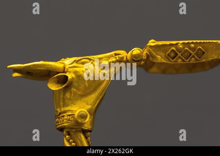 Ägypten, Ägyptisches Museum Kairo, Armband mit der Kartusche eines Touthmosis-Königs. Die ursprüngliche Datierung (Neues Königreich) ist nun umstritten. Stockfoto