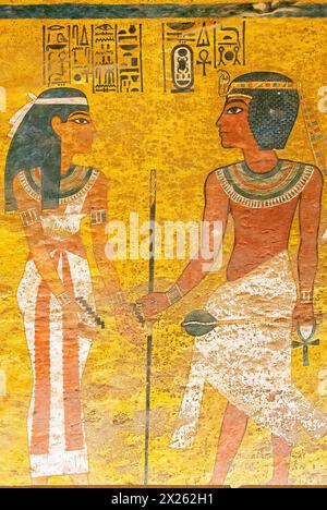 Ägypten, Luxor, Grab von Tutanchamun, Nordwand des Trauerzimmers: Die Nuss-Göttin begrüßt den König, indem sie das Nyny-Ritual durchführt. Stockfoto