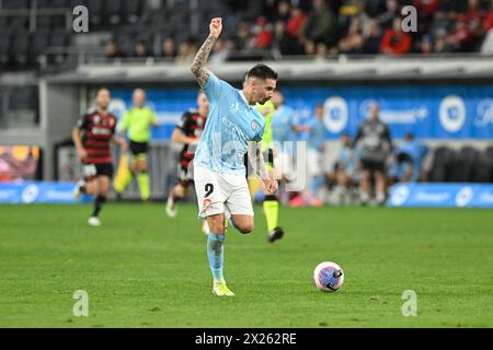 April 2024; CommBank Stadium, Sydney, NSW, Australien: A-League Football, WESTERN Sydney Wanderers gegen Melbourne City; Jamie Maclaren aus Melbourne City kontrolliert den Ball Stockfoto