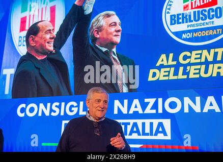 Roma, Italien. April 2024. Consiglio Nazionale Forza Italia al Hotel Parco dei Principi Roma. Nella foto il Segretario Antonio Tajani - Roma, Italia - Sabato 20. April 2024 (Foto Valentina Stefanelli/LaPresse) Forza Italia National Council im Hotel Parco dei Principi Rome. Auf dem Foto, Sekretär Antonio Tajani während seiner Rede und der Ankündigung seiner Kandidatur bei den Europawahlen - Rom, Italien - Samstag, 20. April 2024 (Foto Valentina Stefanelli/LaPresse) Credit: LaPresse/Alamy Live News Stockfoto