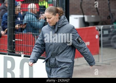 Amsterdam, Niederlande. April 2024. AMSTERDAM, NIEDERLANDE - 20. APRIL: Während des niederländischen Azerion Women's Eredivisie-Spiels zwischen Ajax und AZ Alkmaar im Sportpark de Toekomst am 20. April 2024 in Amsterdam, Niederlande. (Foto von Gerard Spaans/Orange Pictures) Credit: Orange Pics BV/Alamy Live News Stockfoto