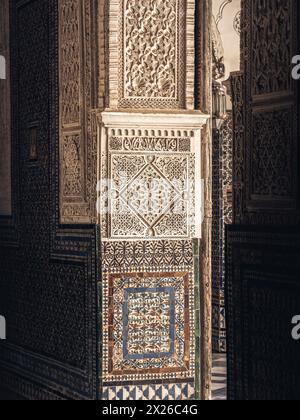 Sevilla, Innenhof genannt Patio Principal von La Casa de Pilatos. Das Gebäude ist ein kostbarer Palast im Mudéjar-spanischen Stil. Spanien Stockfoto