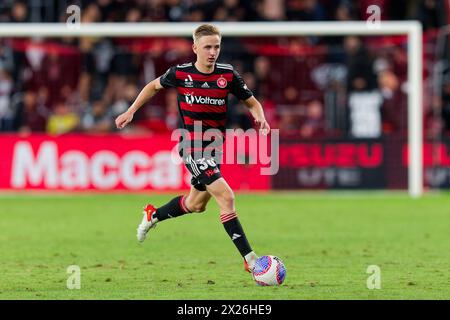 Sydney, Australien. April 2024. Oscar Priestman of the Wanderers kontrolliert den Ball während des A-League Men Rd25 Spiels zwischen den Wanderers und Melbourne City am 20. April 2024 im CommBank Stadium in Sydney, Australien Credit: IOIO IMAGES/Alamy Live News Stockfoto